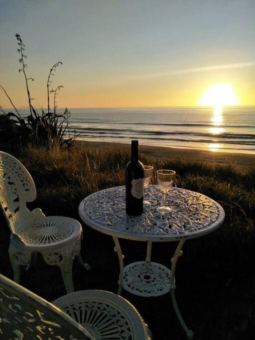 Beachfront Bliss Paraparaumu Exteriör bild